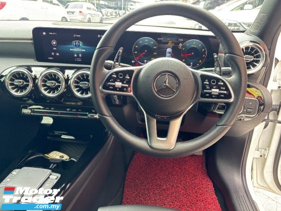 2023 MERCEDES-BENZ A-CLASS A200 1.3 CKD 20k km Rekod Perkhidmatan Penuh UW 2027