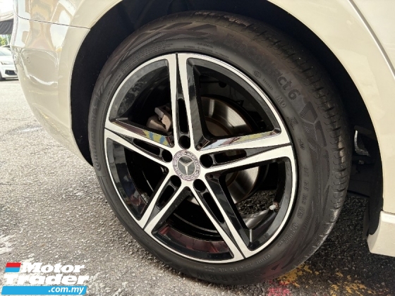 2023 MERCEDES-BENZ A-CLASS A200 1.3 CKD 20k km Rekod Perkhidmatan Penuh UW 2027
