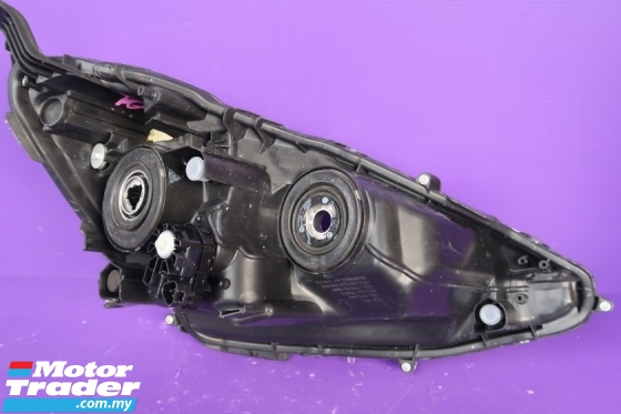 TOYOTA PRIUS C HEADLAMP Performance Part 