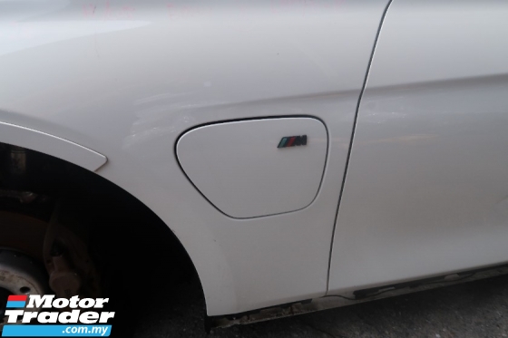 BMW F30 LCI HYBRID B4 HALF CUT Performance Part 