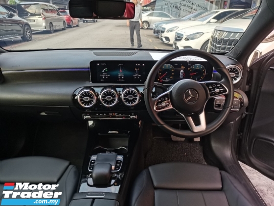 2019 MERCEDES-BENZ A-CLASS 2019 Mercedes Benz A200 1.3 (A) Progressive Line 