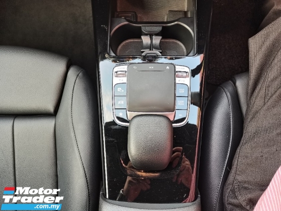 2019 MERCEDES-BENZ A-CLASS 2019 Mercedes Benz A200 1.3 (A) Progressive Line 