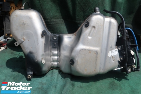 BMW E330 HYBRID PETROL TANK Performance Part 