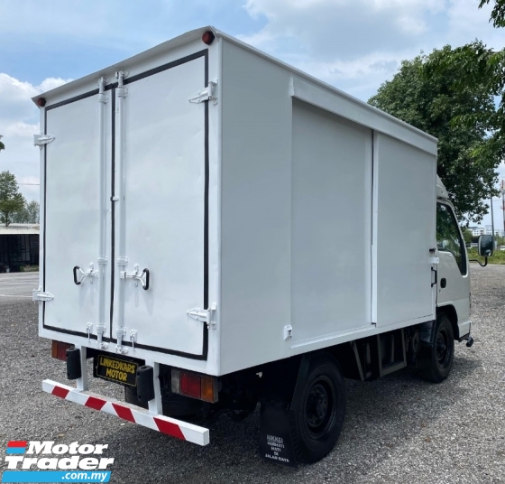 2013 ISUZU NKR55 2.8 (M) BOX VAN BOLEH FULL LOAN TIP TOP CONDITION