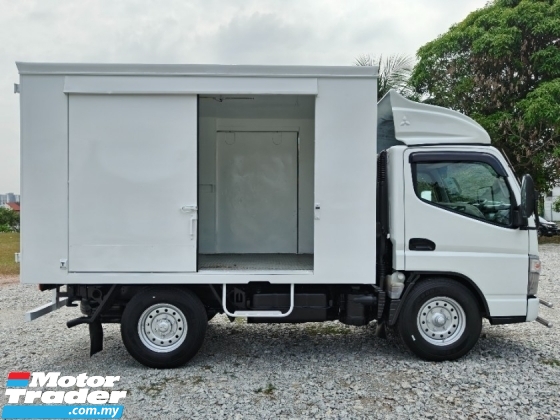2016 MITSUBISHI FUSO 3.9 (M) BOX VAN BOLEH FULL LOAN TIP TOP CONDITION