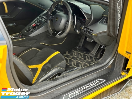 2019 LAMBORGHINI AVENTADOR LP 770-4 ,Original Yellow, Comfort seat, Electric
