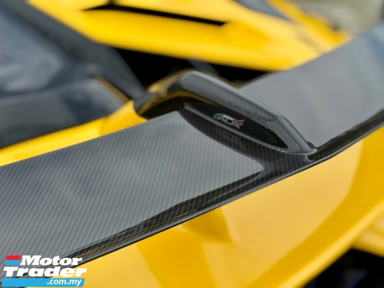 2019 LAMBORGHINI AVENTADOR LP 770-4 ,Original Yellow, Comfort seat, Electric